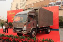 中国重汽 HOWO中卡 140马力 4X2 翼开启厢式载货车(ZZ5167XXYG3815C1)