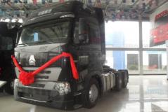 中国重汽 HOWO A7系重卡 380马力 6X4 牵引车(驾驶室A7-G)(发动机D12.38)(ZZ4257N3247N1B)