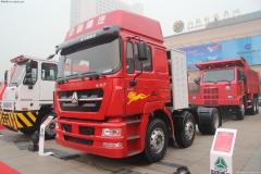 中国重汽 HOKA H7重卡 340马力 6X2 牵引车(LNG)