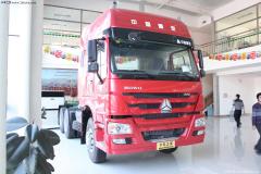 中国重汽 HOWO重卡 336马力 6X4 牵引车(精英版 HW79)(ZZ4257N3247C1)