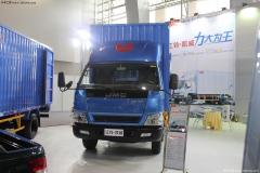 江铃 凯威中卡 156马力 4X2 单长厢式载货车(JX5090XXYXRA2)