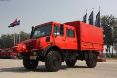 奔驰 Unimog系列 218马力 4X4 越野卡车(型号U4000)