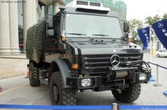 奔驰 Unimog系列 218马力 4X4 越野卡车(型号U4000/U5000)