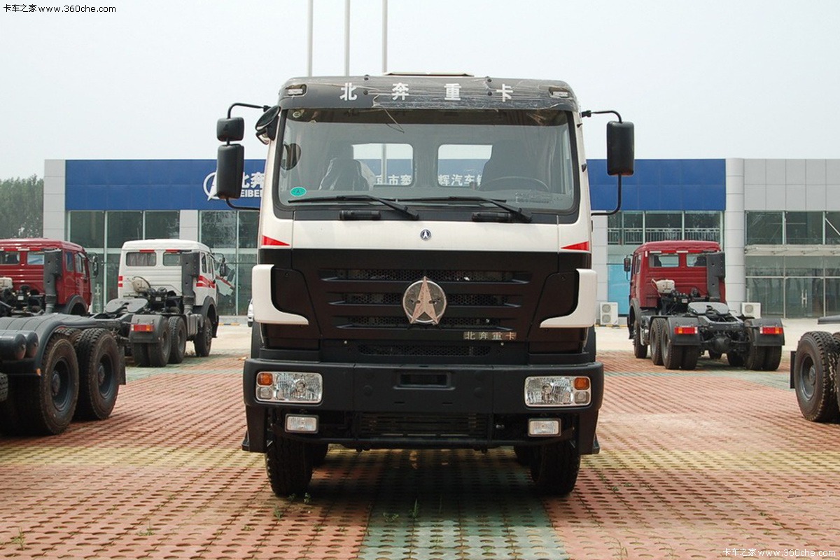 北奔ng80系列重卡 350马力 6x4 排半栏板载货车(nd1252b44)