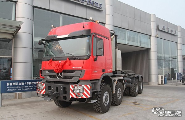 奔驰Actros 4160 SLT大件牵引车，商用车之家