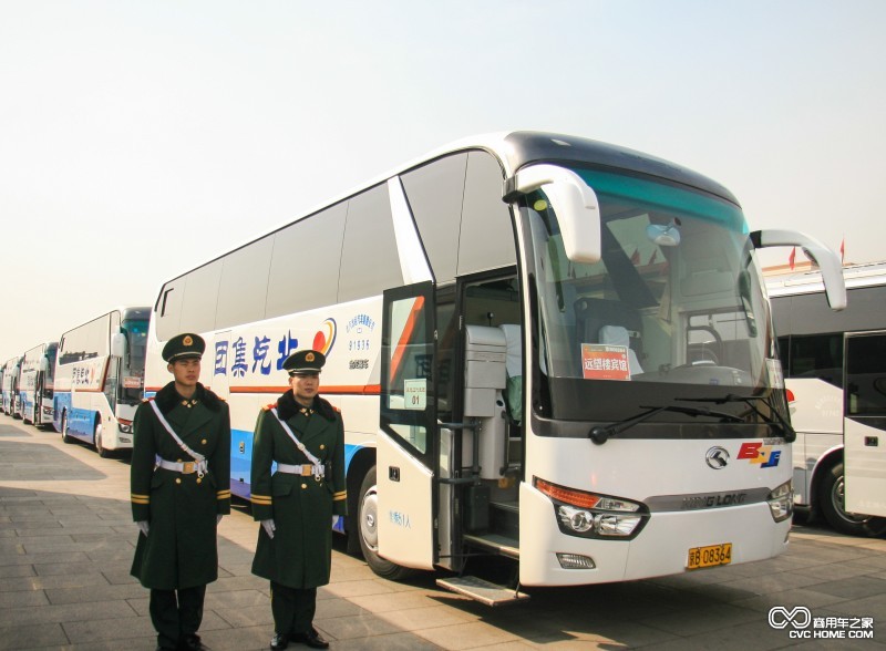 龙威服务两会显“国车”风范 商用车之家