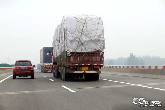 唐山：专项治理货车“双超” 已查处超限超载车532辆