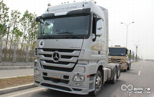 梅赛德斯-奔驰New Actros 6×2牵引车 商用车之家