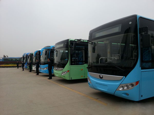 湛江率先实现市区LNG环保公交车全覆盖