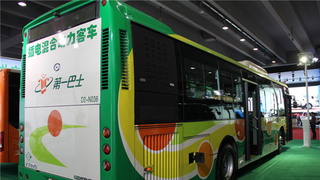 广汽传祺插电式混合动力大巴 gz6113phev2