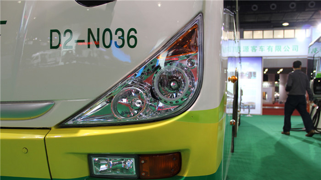 广汽传祺插电式混合动力大巴 gz6113phev2