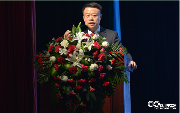 大运集团董事、山西大运汽车销售有限公司总经理姜宇翔作重要讲话