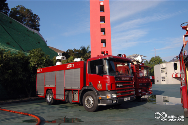 在香港消防开放日上展示的斯堪尼亚4系列消防车