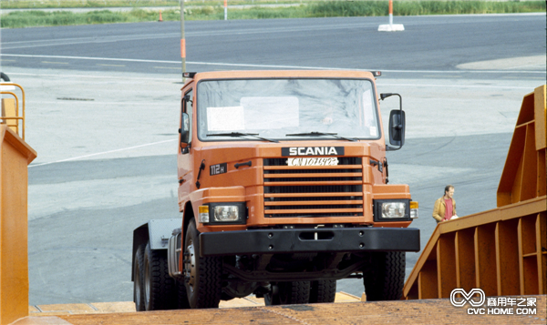 1980 年发布的全新 T112 斯堪尼亚卡车，中国林业部采购了 158 辆