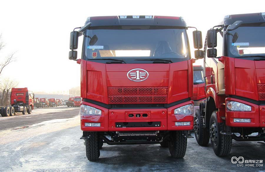 解放 J6P重卡 370马力 8X4 自卸车(CA3310P66K24L7BT4E4)