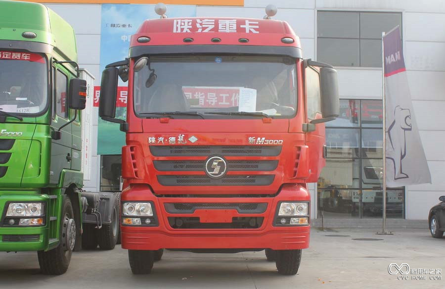 陕汽 德龙M3000重卡 336马力 8X4 仓栅载货车(LNG) (SX5316CCYGR456TL)