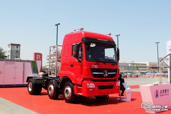 北奔重汽V3M牵引车