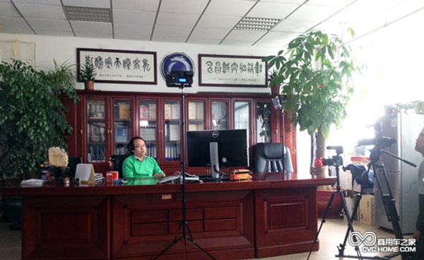 申龙客车董事长陈大城先生接受韩国KBS电视台采访