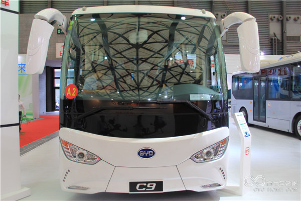 比亚迪C9——全球首款纯电动长里程客车