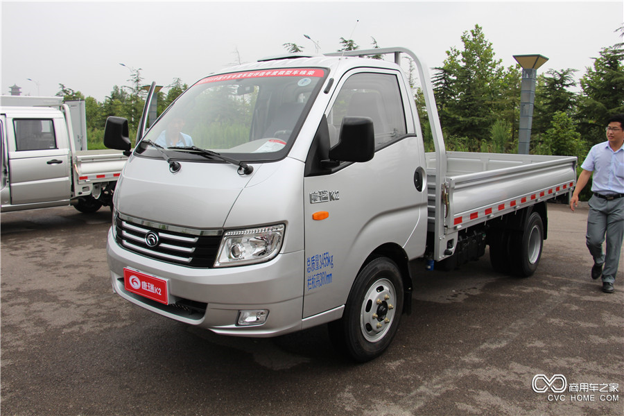 福田汽车 时代康瑞k2 轴距3000mm平板载货车(bj1036v4jb5-k2)