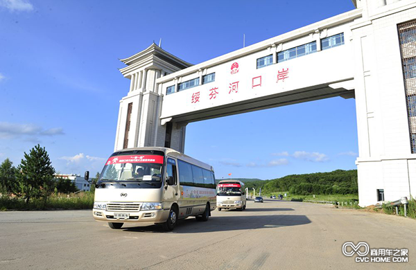 宝斯通驶过绥芬河口岸.png