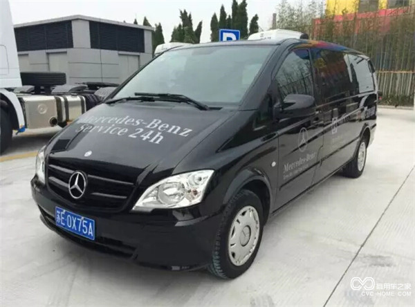 24小时待命的维修服务及道路救援车辆