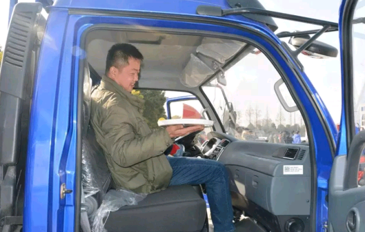 QQ截图20171011144021.png QQ截图20171011144021.png