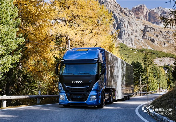 IVECO%20Stralis%20NP%20460[1] - 万能看图王.jpg